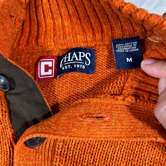 Chaps Men’s 3 Button Burnt Orange Sweater Medium - Picture 2 of 6